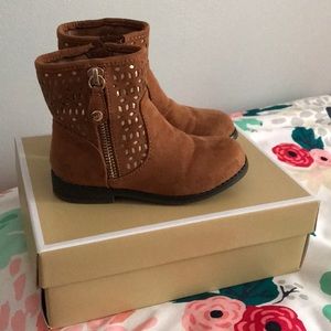 Michael Kors brown boots with gold accents